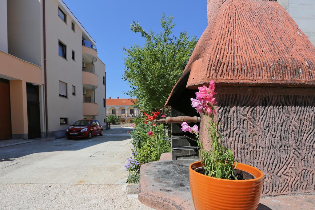 Apartments Bobi Задар Экстерьер фото